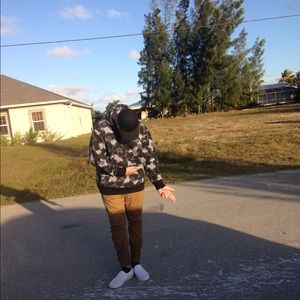 Meet your Posher, Carl